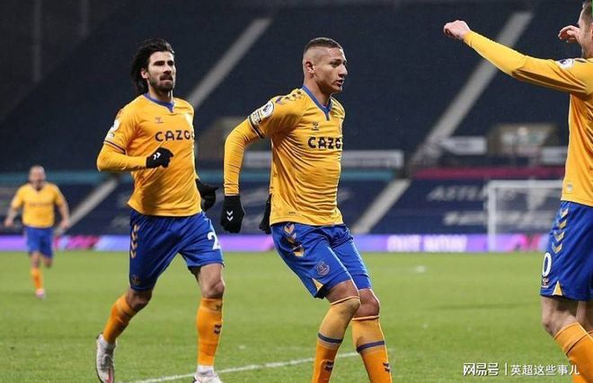 关于进球关键时刻接连发生，实力对比胜负艰辛的信息