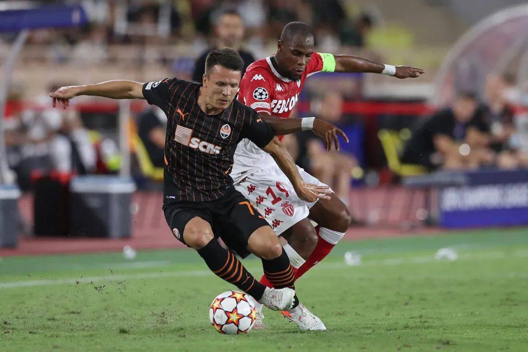 包含摩纳哥队员伤愈复出，球队整体实力回升的词条