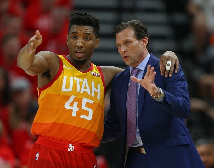 雄鹿逆转黄蜂,米德尔顿连发火力全开的简单介绍 雄鹿逆转黄蜂,米德尔顿连发火力全开的简单介绍