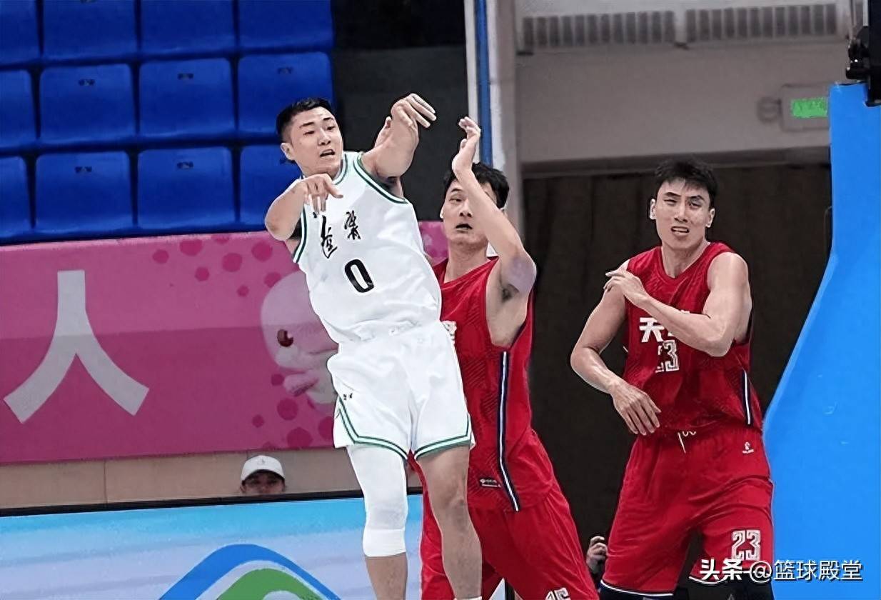 福建队险胜广东队，高诗岩状态火热的简单介绍