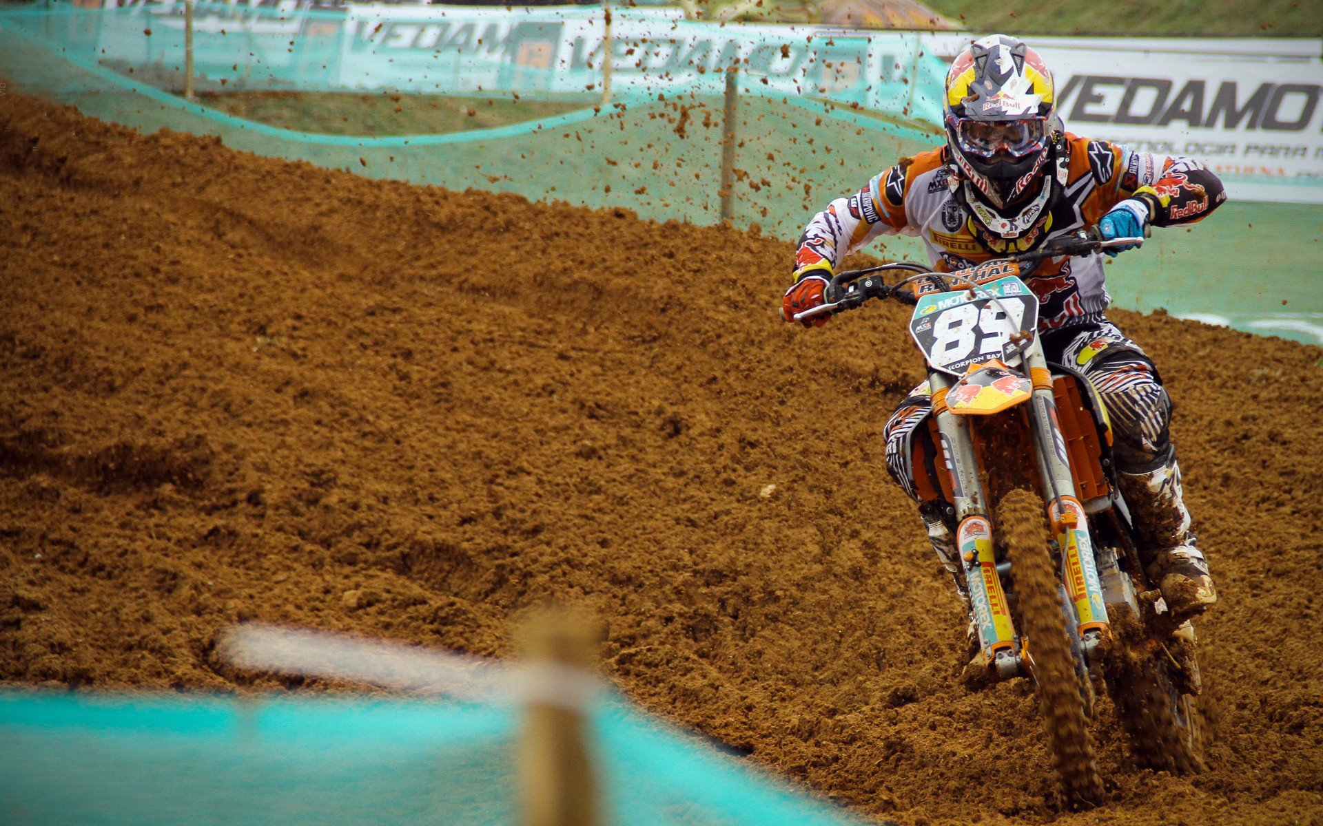 篮网争冠战,乔治关键一击,力克国王锁定胜局